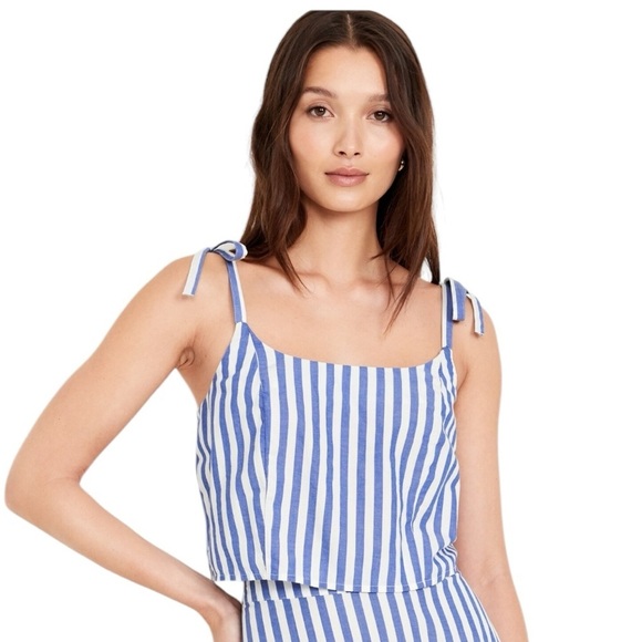 Old Navy Tops - NWT Old Navy Cami Crop Top Blue and White Striped Women's
XXL